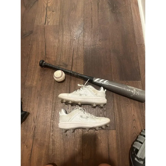 Size 8 - Under Armour Yard MT White Metallic Silver - Picture 7 of 7